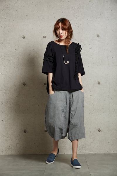 gd shop  1722011 不對稱蕾絲荷葉上衣4