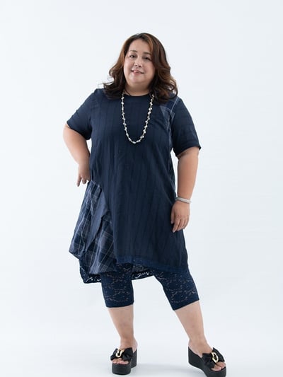 SEDA 大尺碼圓領短袖下擺剪接格子配布加長上衣兼洋裝111501112