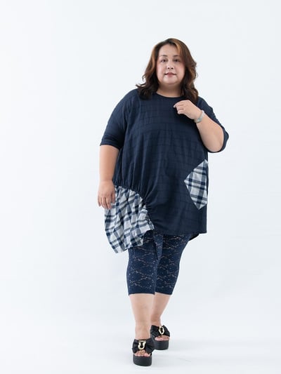 SEDA 中大超大尺碼圓領短袖下擺格子加長上衣  【1111006】15