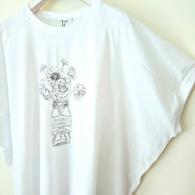 刺繡花落肩蝙蝠袖T-shirt2