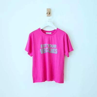 英文字小圓領T-shirt1