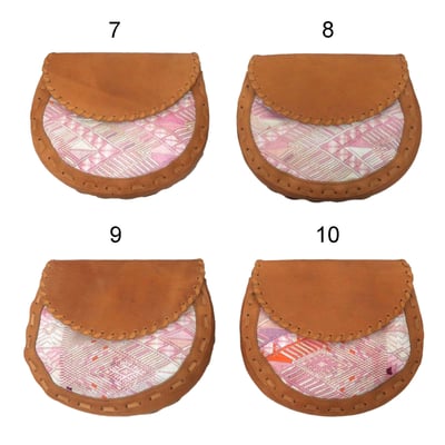 Camelia (深色皮革)18