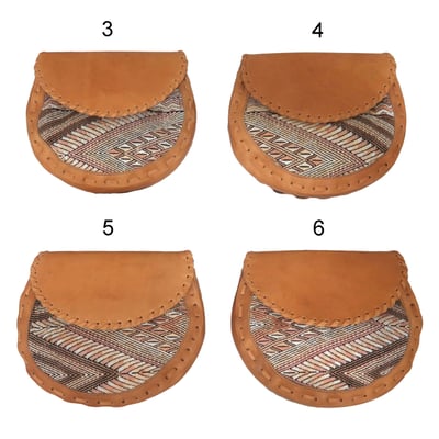 Camelia (深色皮革)17