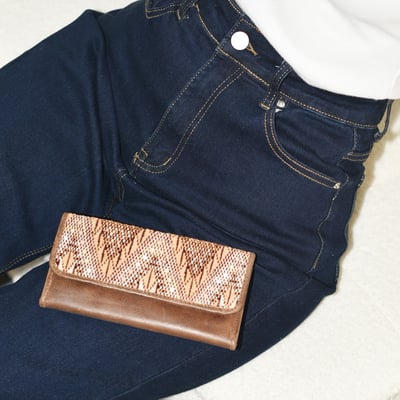 Flores 皮夾（駝）3