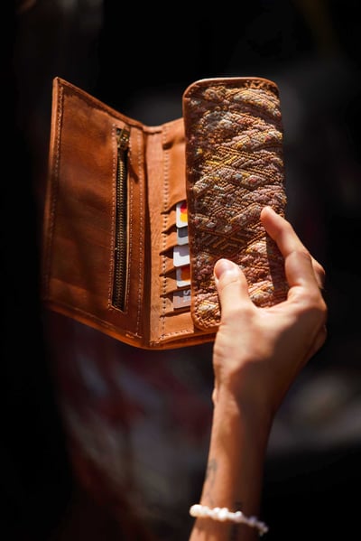 Flores 皮夾（咖啡）8