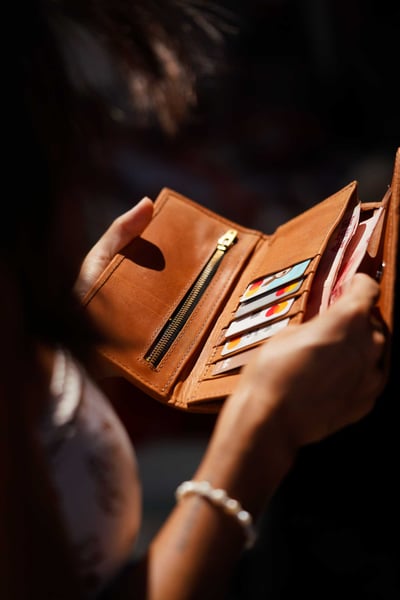 Flores 皮夾（咖啡）9