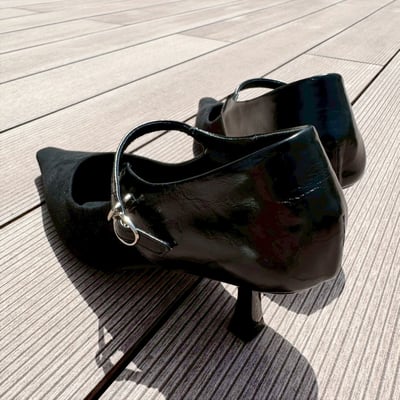 尖頭拼接瑪莉珍跟鞋4