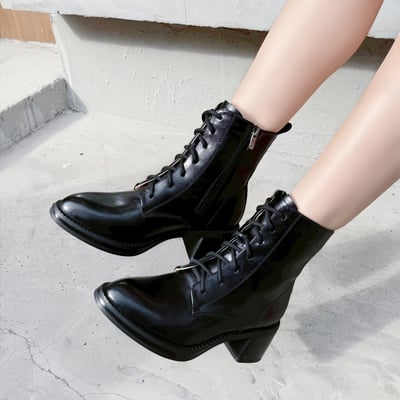 英倫復古綁帶粗跟短靴3