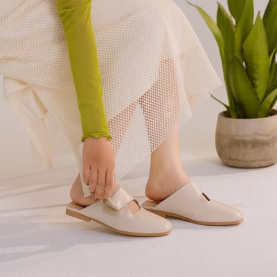 弧面魔鬼氈繫帶穆勒鞋2