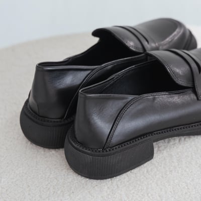 大尺碼寬版後踩樂福鞋2