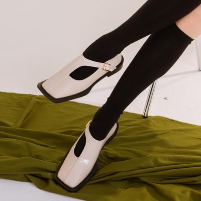 漆皮拼接方頭平底瑪莉珍鞋1