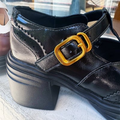 復古雕花雙色T字粗跟瑪莉珍4