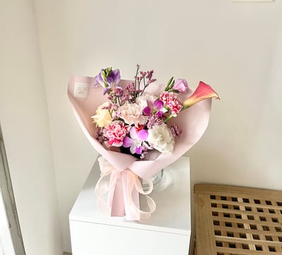 暖馨予你進口康乃馨花束 Customized Bouquet4