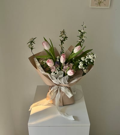 暮光月色鬱金香祝福花束 Customized Bouquet2