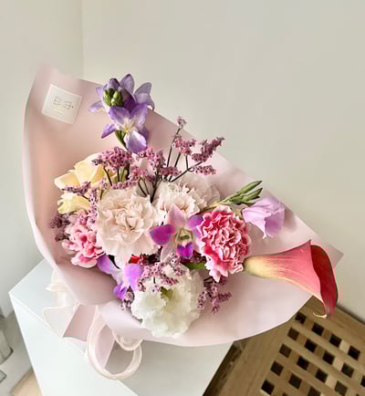 暖馨予你進口康乃馨花束 Customized Bouquet5