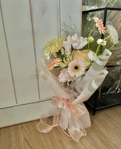 微風呢喃進口康乃馨太陽花束 Customized Bouquet4