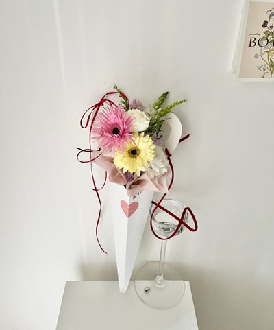 陽光燦爛韓式情人非洲菊攜帶愛心花束盒 Flower Gift2