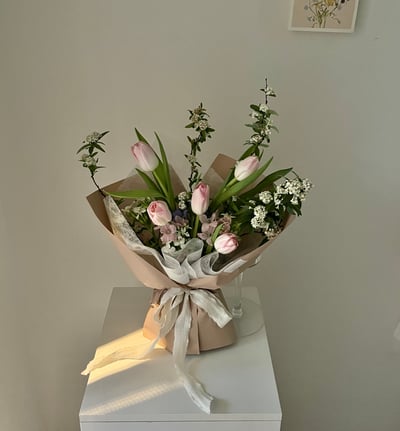 暮光月色鬱金香祝福花束 Customized Bouquet4