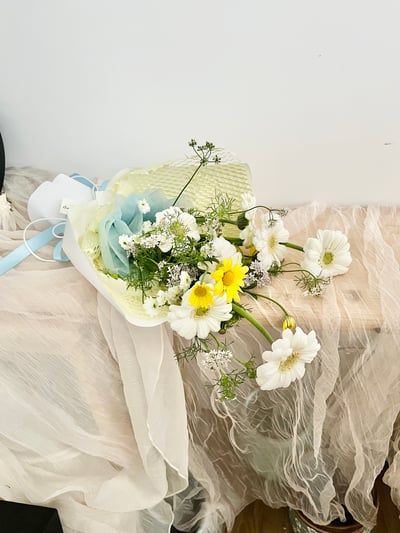 潔白心願太陽客製花束 Customized Bouquet2