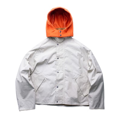 Barbour x Kaptain Sunshine Cruiser 翻領連帽外套 象牙白1