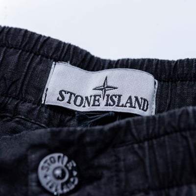 Stone Island Lino nylon Tela-tc 亞麻科技纖維短褲 黑7
