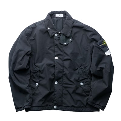 Stone Island Light Compact Touch 立領短版尼龍外套 黑1