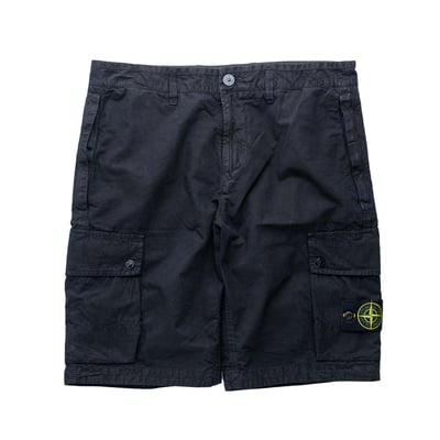 Stone Island 工裝口袋短褲 水洗黑1