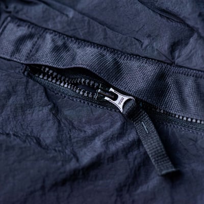 Stone Island 金屬尼龍舒適短褲 黑6