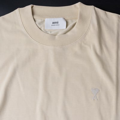 [ AMI Paris ] Ami De Coeur 小logo Tshirt 米白色3