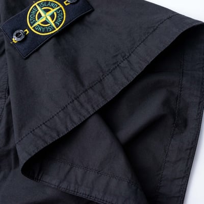 Stone Island 舒適版型工裝短褲 黑色5
