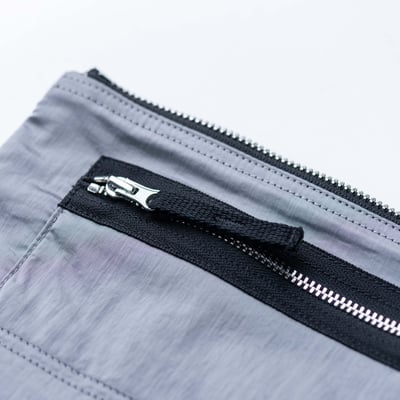 Stone Island 金屬尼龍羅盤徽章收納袋 灰4