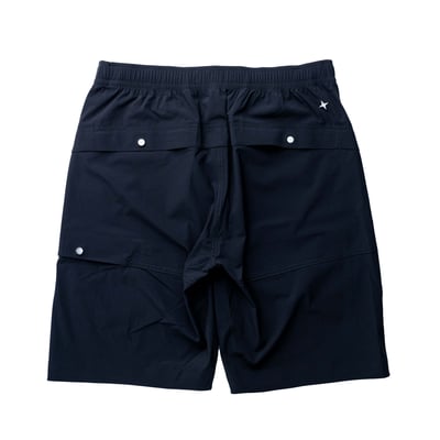 Stone Island Stella Bermuda 百慕達軟殼標準版型短褲 黑2