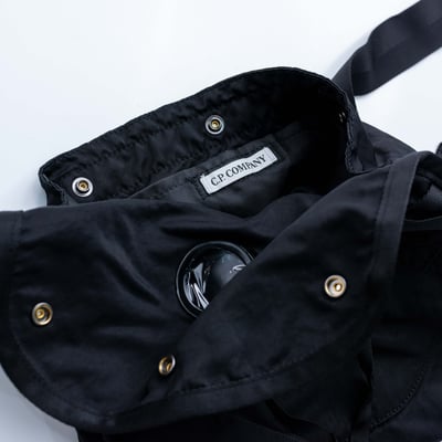 C.P. Company Nylon B 腰包 黑色9