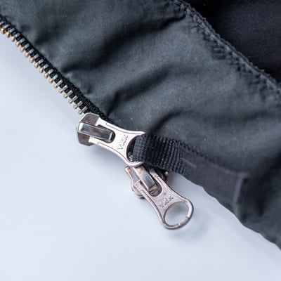 Stone Island Light Compact Touch 立領短版尼龍外套 黑5