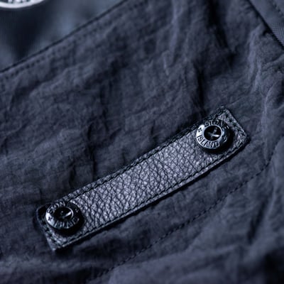Stone Island Texture Leather 壓紋連帽皮衣 黑5