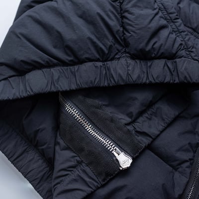 Stone Island Seamless Tunnel 羽絨背心 黑7