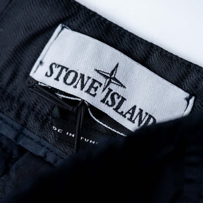 Stone Island 30919 金屬尼龍大口袋工裝褲 黑10