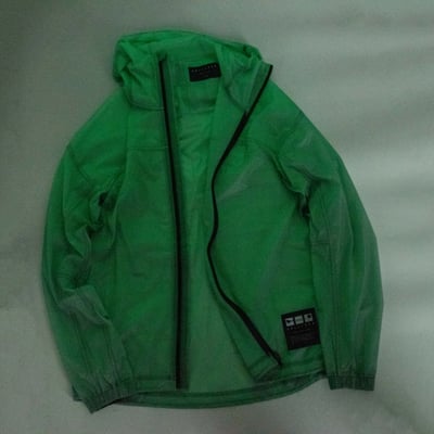 Vollebak 光充能夜光尼龍外套 OG灰4