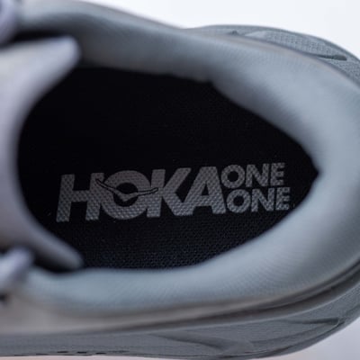 HOKA ONE ONE TOR SUMMIT 礦石灰10