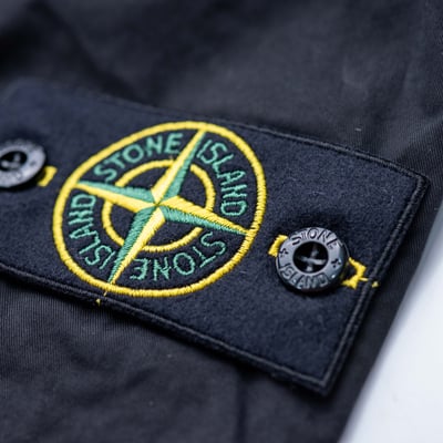 Stone Island 標準版型錐形工裝長褲 黑10