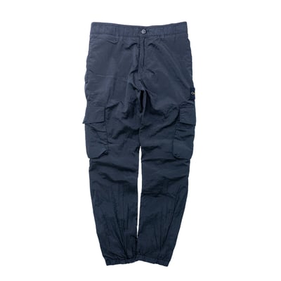 Stone Island 30919 金屬尼龍大口袋工裝褲 黑1