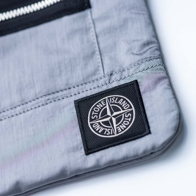 Stone Island 金屬尼龍羅盤徽章收納袋 灰5