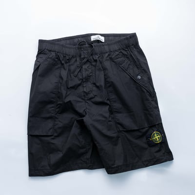 Stone Island 舒適彈性纖維短褲 黑3