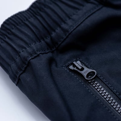 Stone Island Ghost 拉鍊口袋工作短褲 黑7