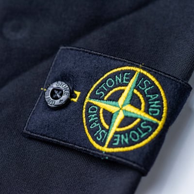 Stone Island 無刷絨經典衛衣 黑4
