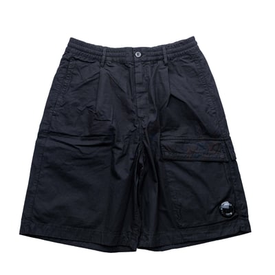 C.P. Company 風鏡工作短褲 黑1