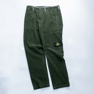 Stone Island 燈芯絨800標準版型長褲 麝香綠3