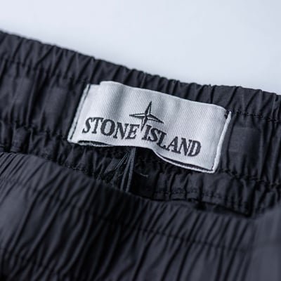 Stone Island 標準錐形彈性纖維口袋長褲 黑4
