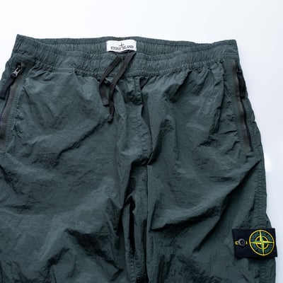 Stone Island 金屬尼龍長褲 麝香綠7