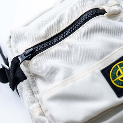 Stone Island 斜肩小包 象牙白9